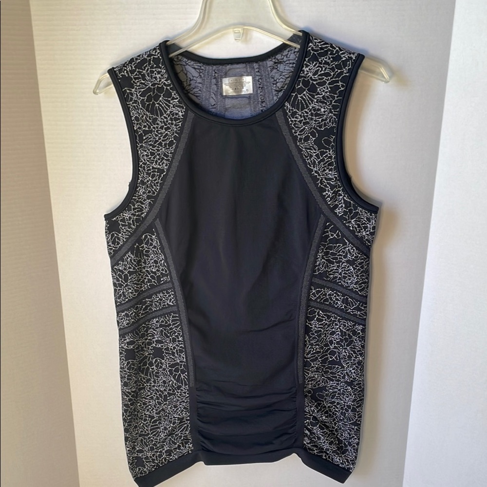 Athleta  Size XL Fast Track Black and Gray Women's Tank Top Gym Workout